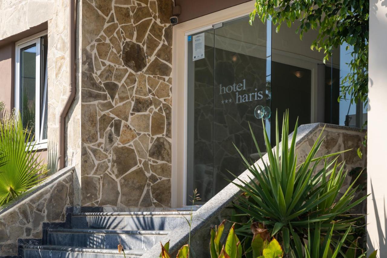 Hotel Haris On The Beach Agia Marina Extérieur photo
