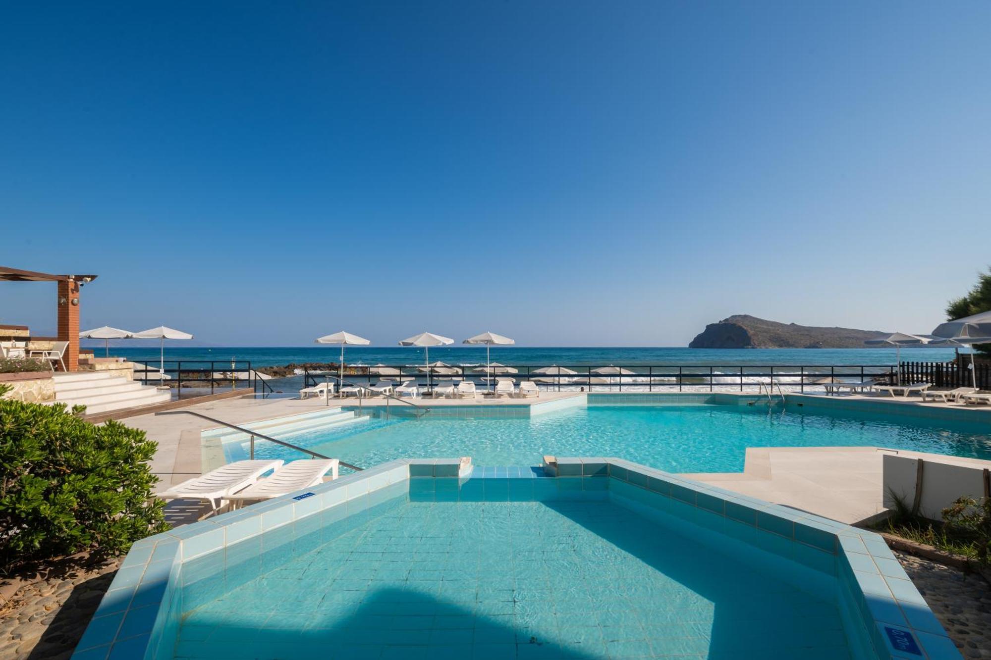 Hotel Haris On The Beach Agia Marina Extérieur photo