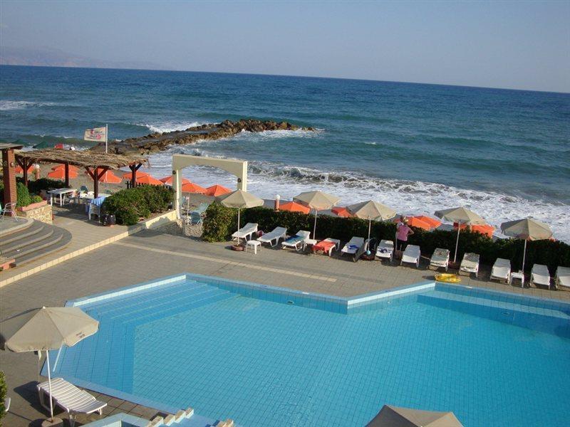 Hotel Haris On The Beach Agia Marina Extérieur photo