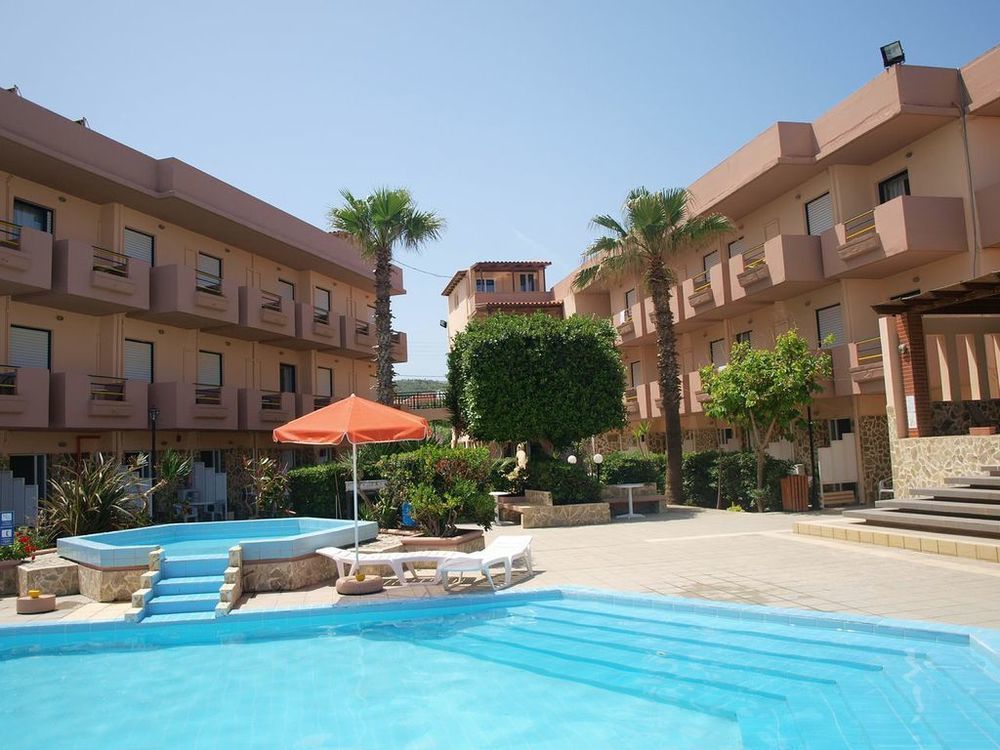 Hotel Haris On The Beach Agia Marina Extérieur photo